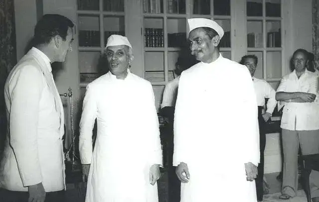 Dr. Rajendra Prasad: The First President of India Who Shaped the Nation
