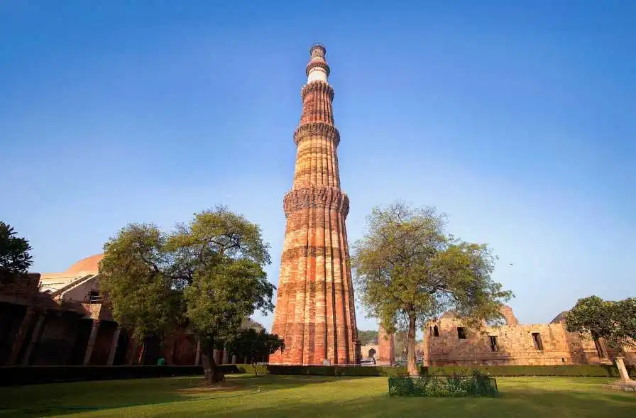 Qutub Minar: Exploring India